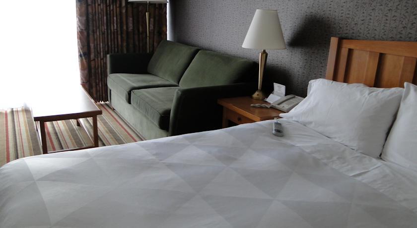 Doubletree By Hilton Calgary North Ξενοδοχείο Εξωτερικό φωτογραφία