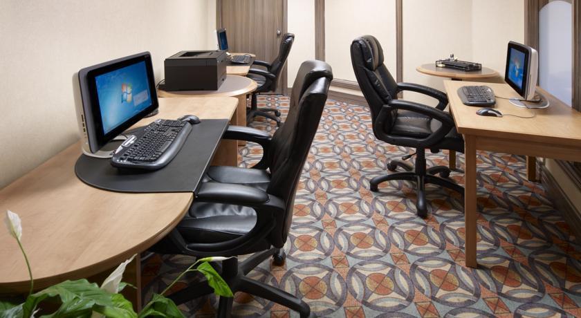 Doubletree By Hilton Calgary North Ξενοδοχείο Εξωτερικό φωτογραφία