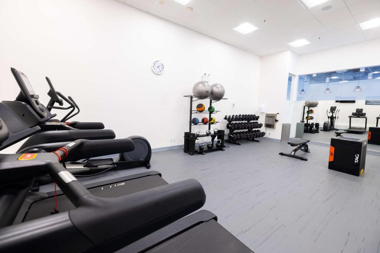 Doubletree By Hilton Calgary North Ξενοδοχείο Εξωτερικό φωτογραφία