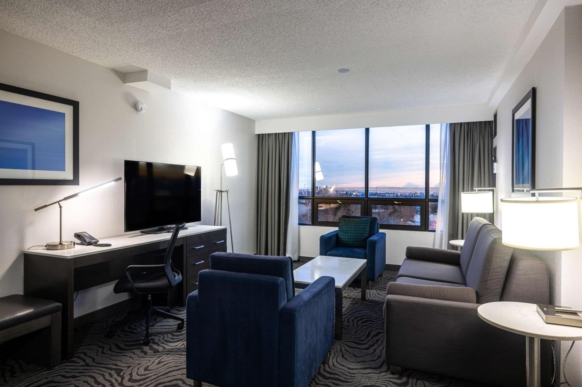 Doubletree By Hilton Calgary North Ξενοδοχείο Εξωτερικό φωτογραφία