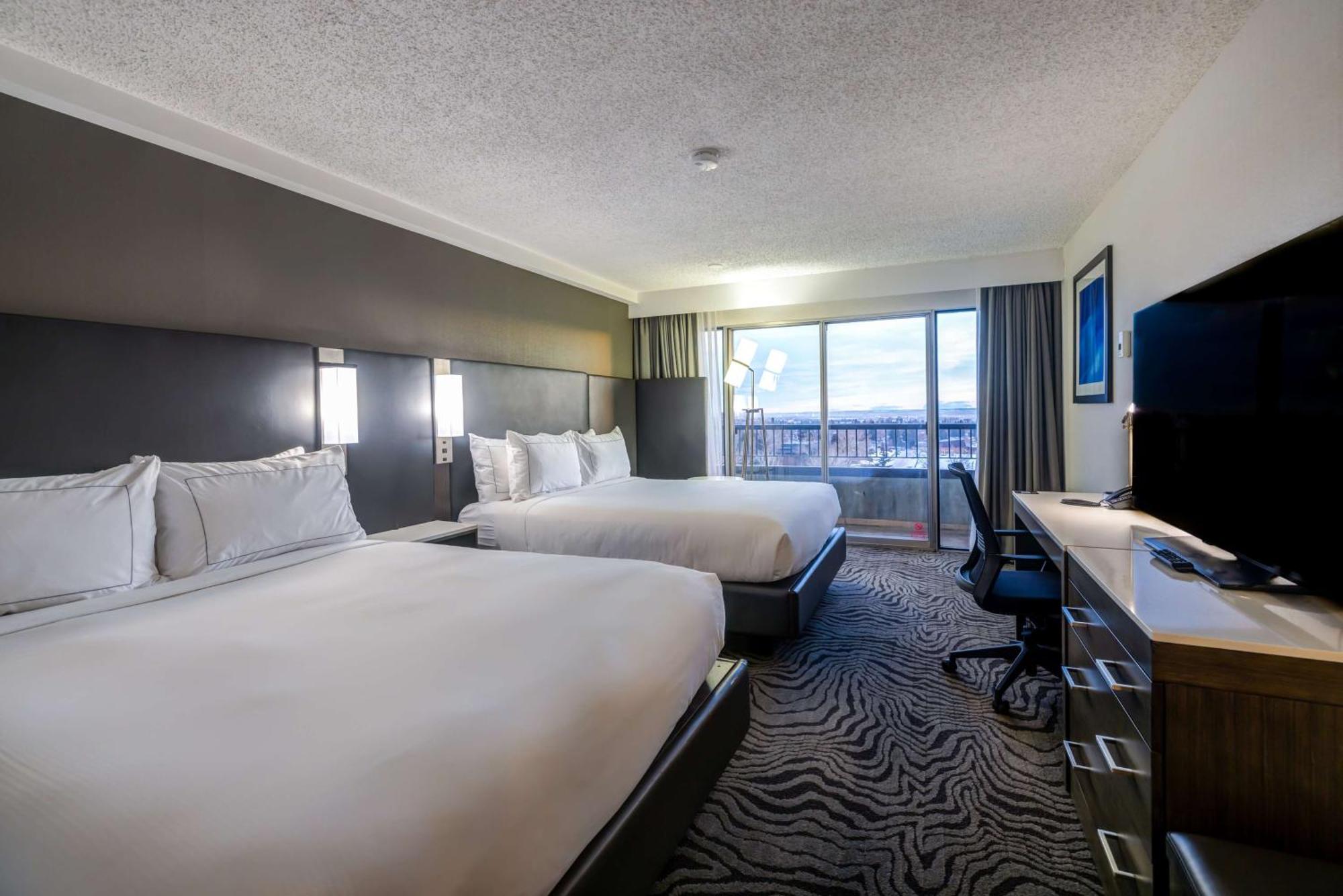 Doubletree By Hilton Calgary North Ξενοδοχείο Εξωτερικό φωτογραφία